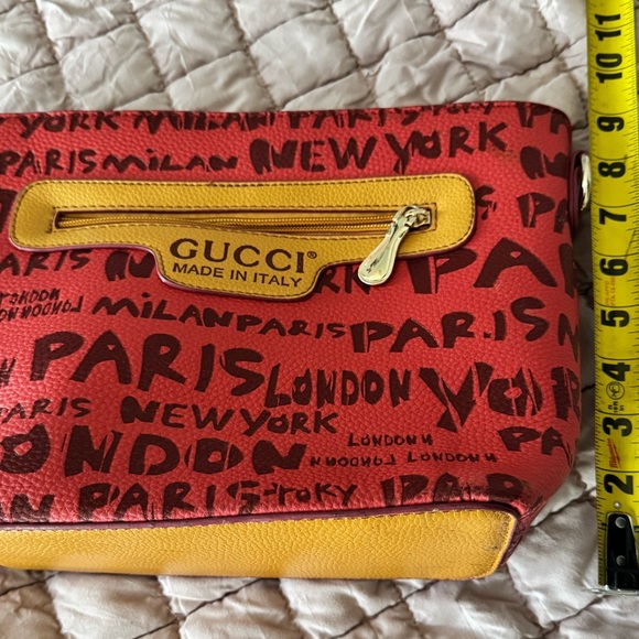 Large Fashion Cosmetic / Toiletries Bag in Red - Picture 10 of 10